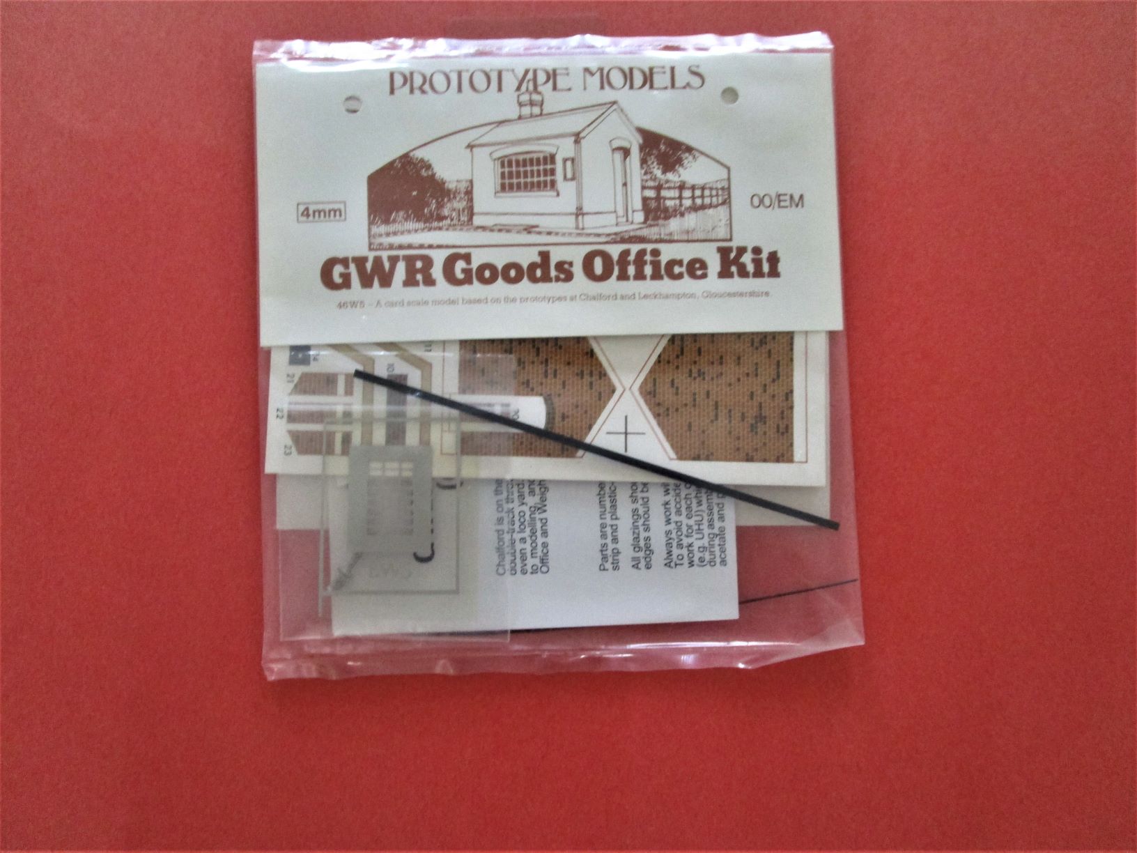 46W5 PROTOTYPE MODELS  GWR Goods Shed, a scale model of the prototype at Watlington, Oxfordshire - card building kit - OO gauge