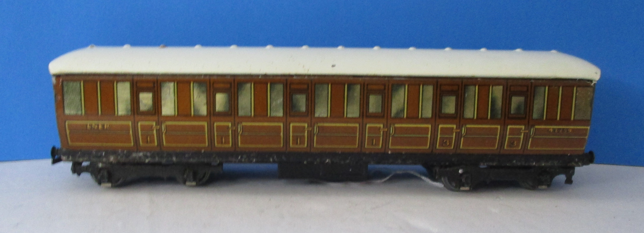 HD-32010 HORNBY DUBLO Gresley Composite 42759 in LNER teak - UNBOXED
