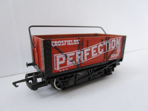 R016-P01 HORNBY 7 plank wagon with sheet rail "Perfection Soap" no. 82  - Unboxed