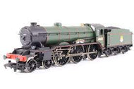 R2209 HORNBY Class B17 4-6-0 61652 "Darlington" & tender in BR green with early emblem - BOXED