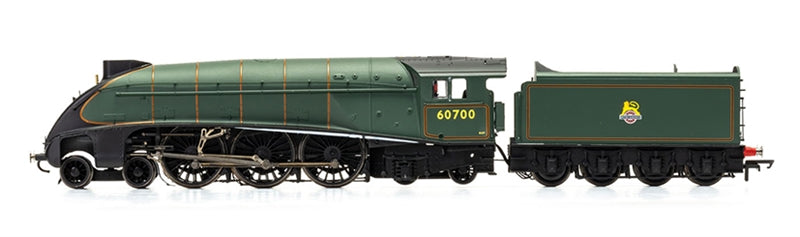 R3448 HORNBY  BR Class B17 4-6-0 locomotive 