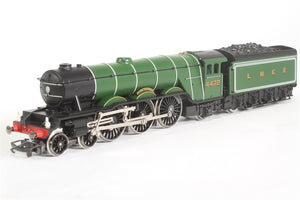 R398-P01 HORNBY LNER 4-6-2 "FLYING SCOTSMAN" 4472 in LNER Apple Green Livery - DCC Fitted