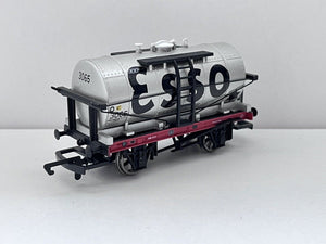 R6319 HORNBY 14 ton tanker Esso 3060