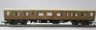 R937-SD01 HORNBY L.N.E.R Corridor Full 3rd Coach 1010 piece missing on corner and buffers  - no box