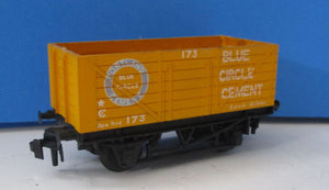 T1666 TRIX 12 Ton 7 Plank Wagon  "BLUE CIRCLE CEMENT" - BOXED