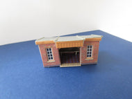 UB053 Metcalfe Station waiting room - pre-owned
