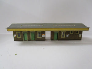 UB084 Ready built: Station Platform canopy and buildings - pre-owned